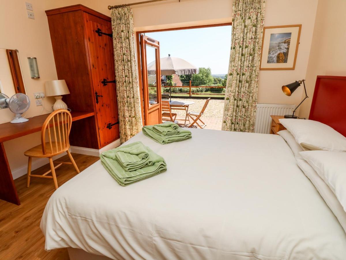 3 The Stables Villa Havenstreet  Dış mekan fotoğraf